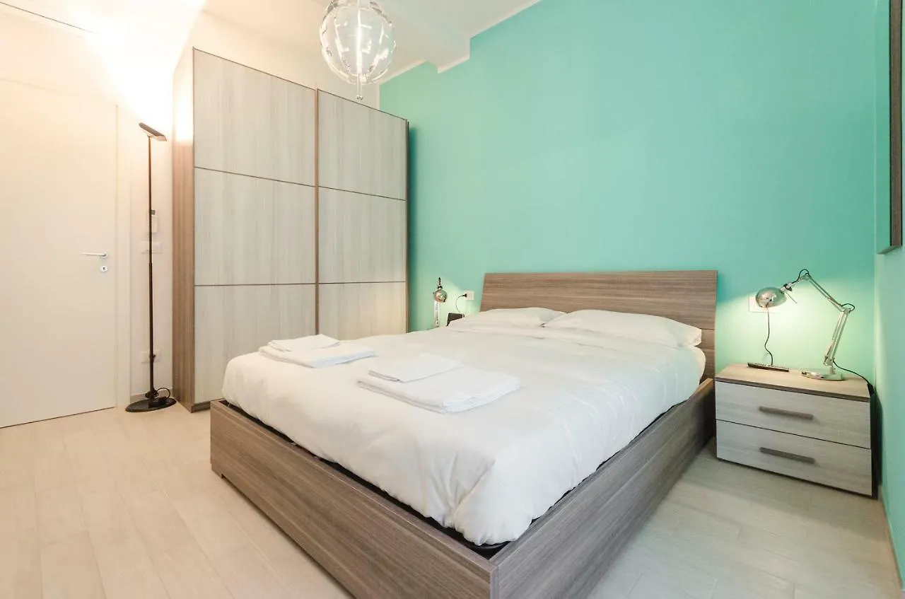 Apartment Le Torri Suite, Davanzale Vista Due Torri Bologna