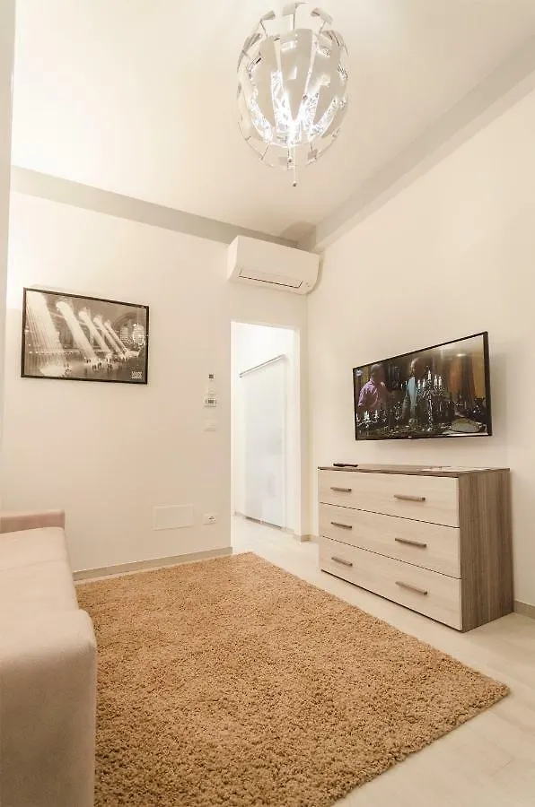 Apartment Le Torri Suite, Davanzale Vista Due Torri Bologna Italy
