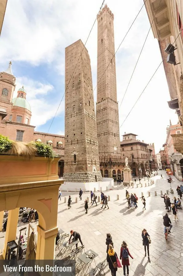 Apartment Le Torri Suite, Davanzale Vista Due Torri Bologna